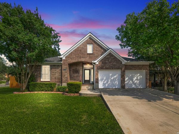 213 Bending Oak, New Braunfels, TX 78132