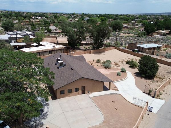 8 Calle Blanca, Corrales, NM 87048