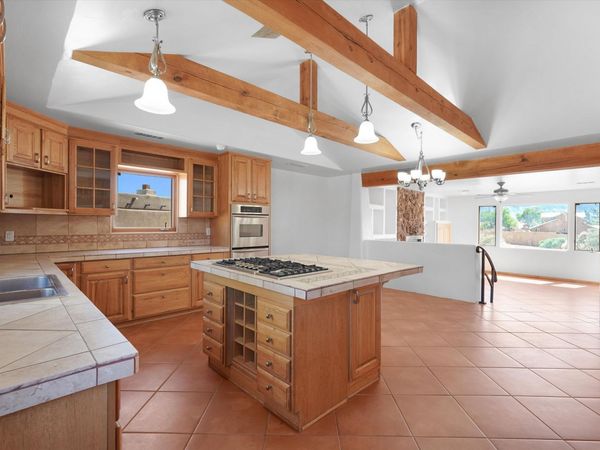 8 Calle Blanca, Corrales, NM 87048