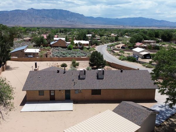 8 Calle Blanca, Corrales, NM 87048
