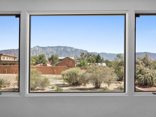 8 Calle Blanca, Corrales, NM 87048