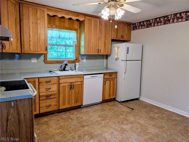 450 9th Avenue, East Liverpool, OH 43920 Photo 10