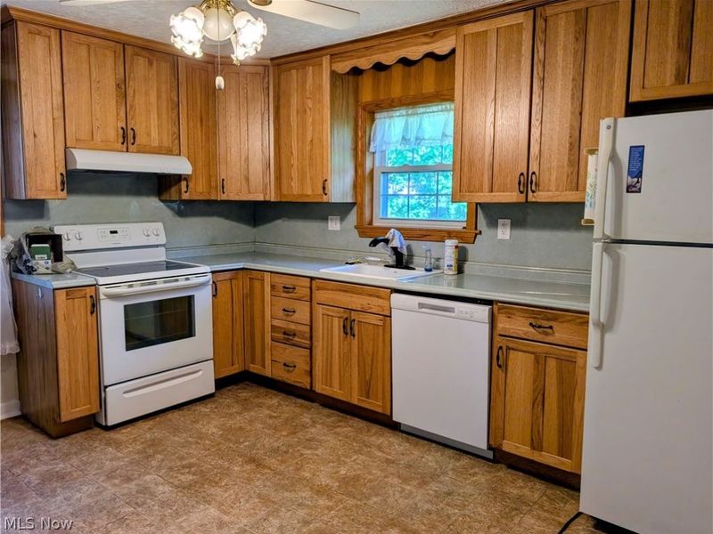 450 9th Avenue, East Liverpool, OH 43920 Photo 9
