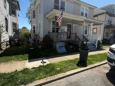 127 WHITE AVENUE, MARCUS HOOK, PA 19061