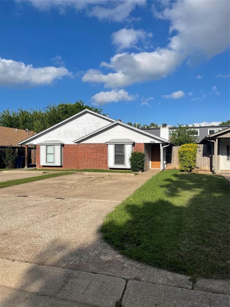 1906 Christie Drive, Midwest City, OK 73110 Main Photo