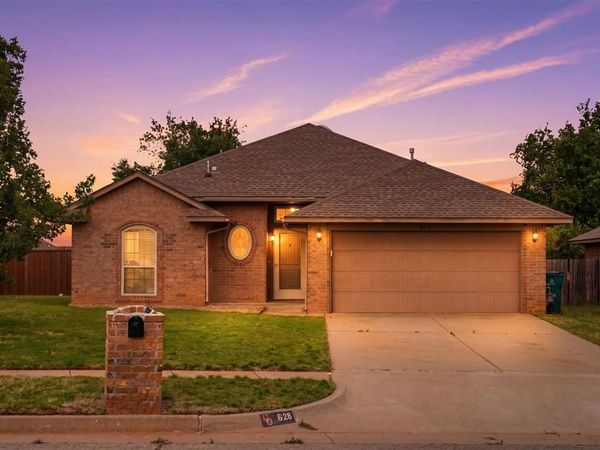 628 Inverleith Circle, Yukon, OK 73099