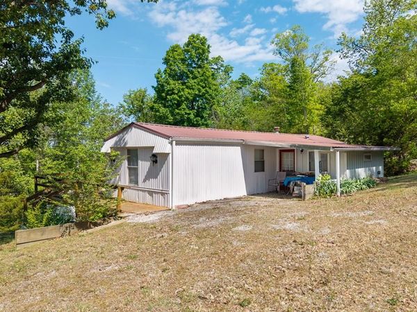 156 Lakeview Heights, Byrdstown, TN 38549