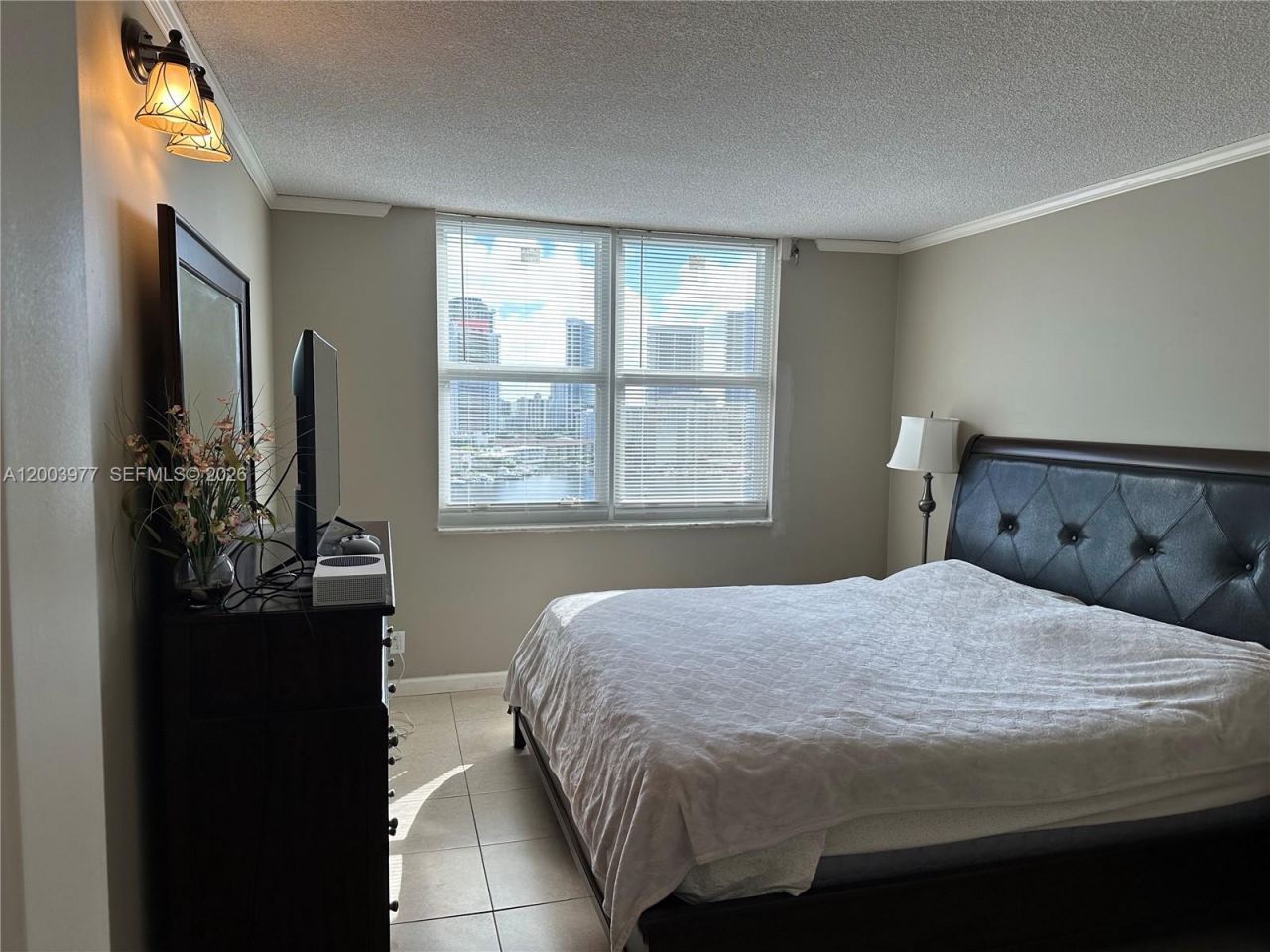 427 Golden Isles Dr , Unit 14E, Hallandale Beach, FL 33009 Photo