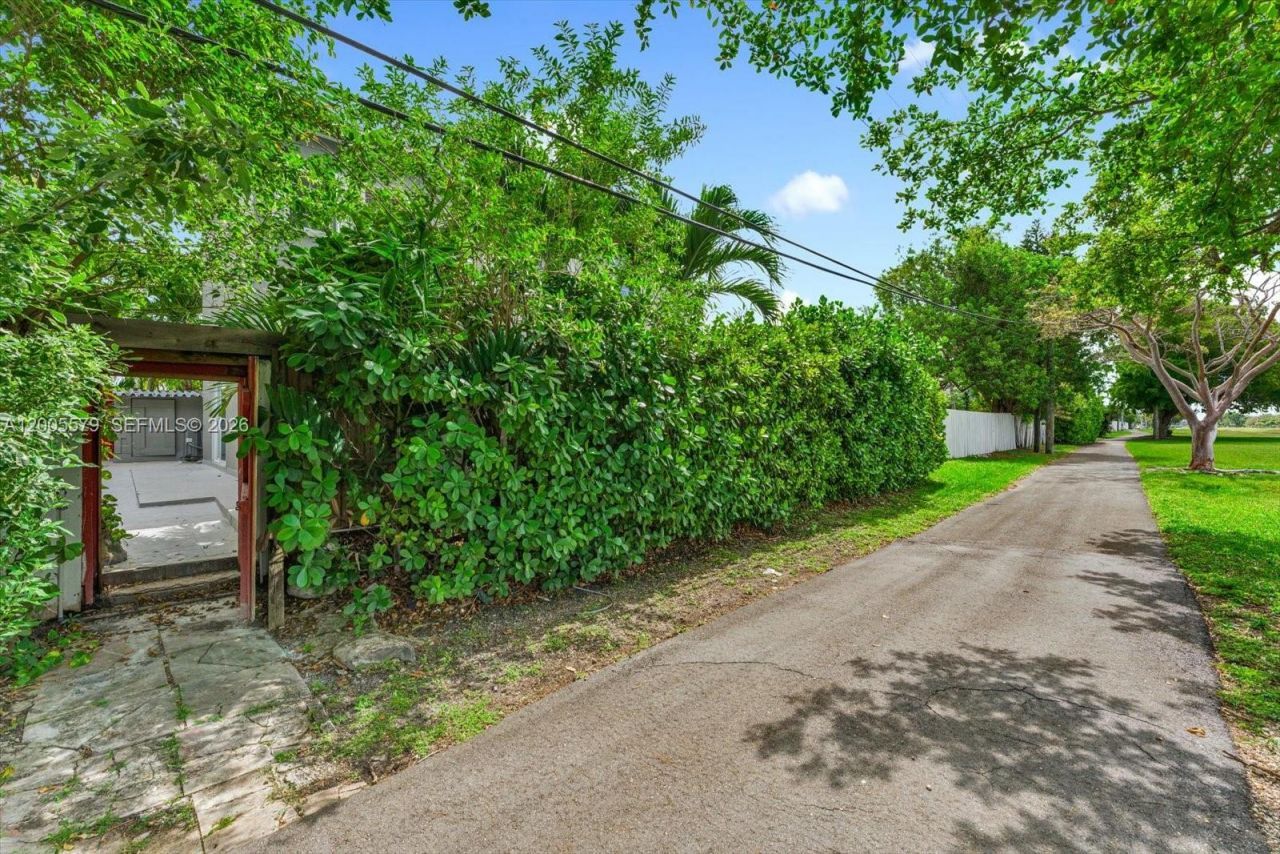 6430 SW 112th Pl , Miami, FL 33173 Photo