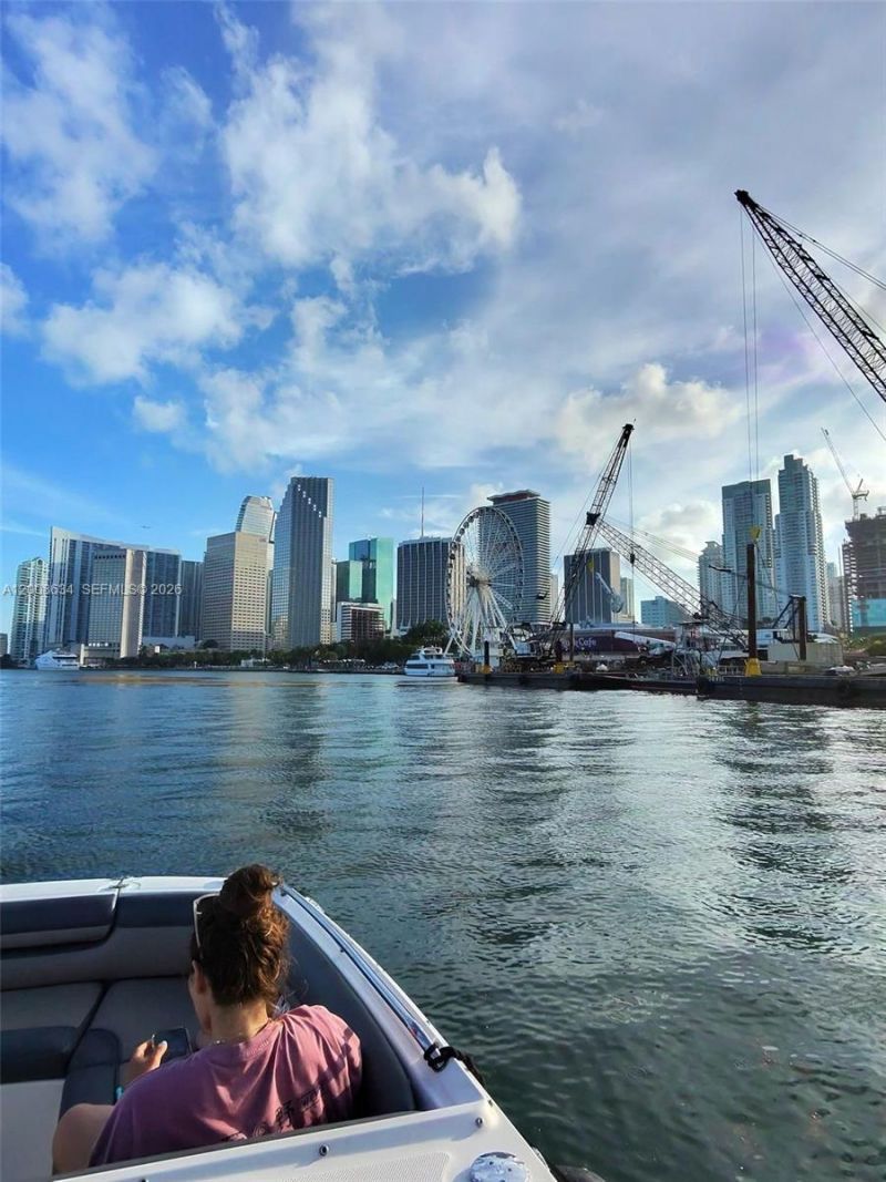 910 West Ave , Miami Beach, FL 33139 Photo