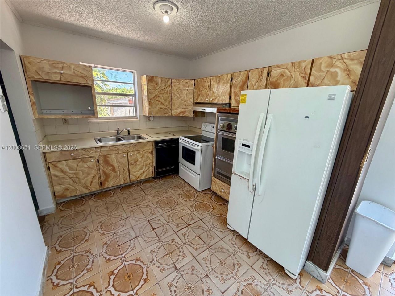 5373 W 10th Ct , Hialeah, FL 33012 Photo