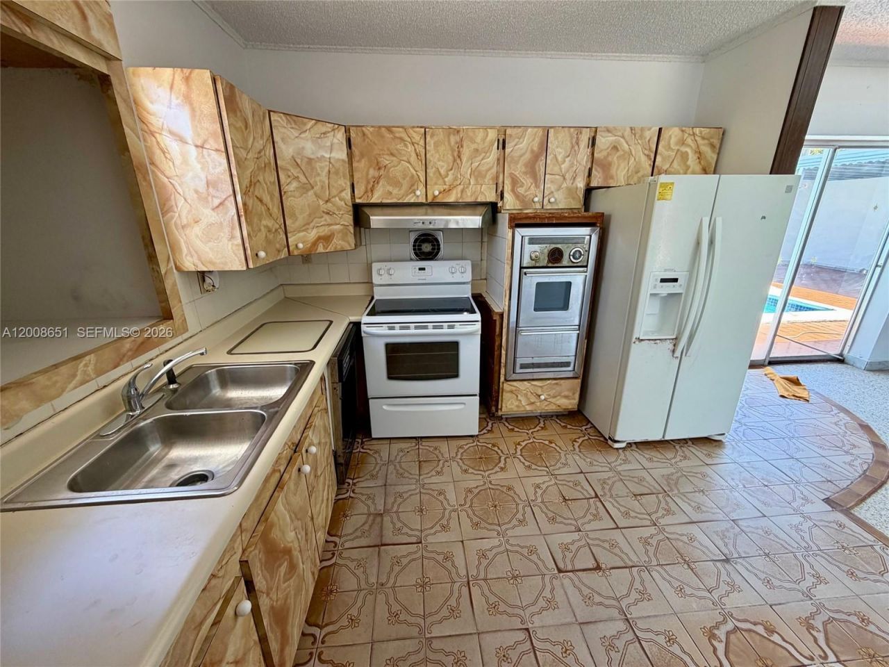 5373 W 10th Ct , Hialeah, FL 33012 Photo