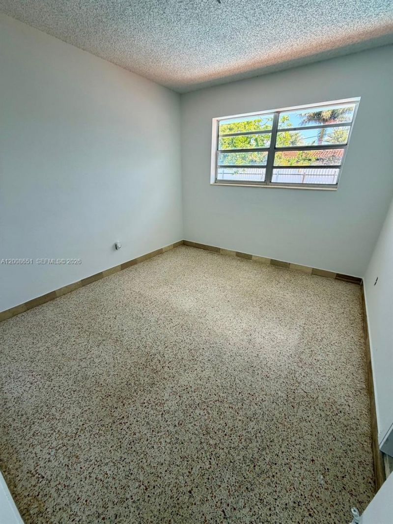 5373 W 10th Ct , Hialeah, FL 33012 Photo