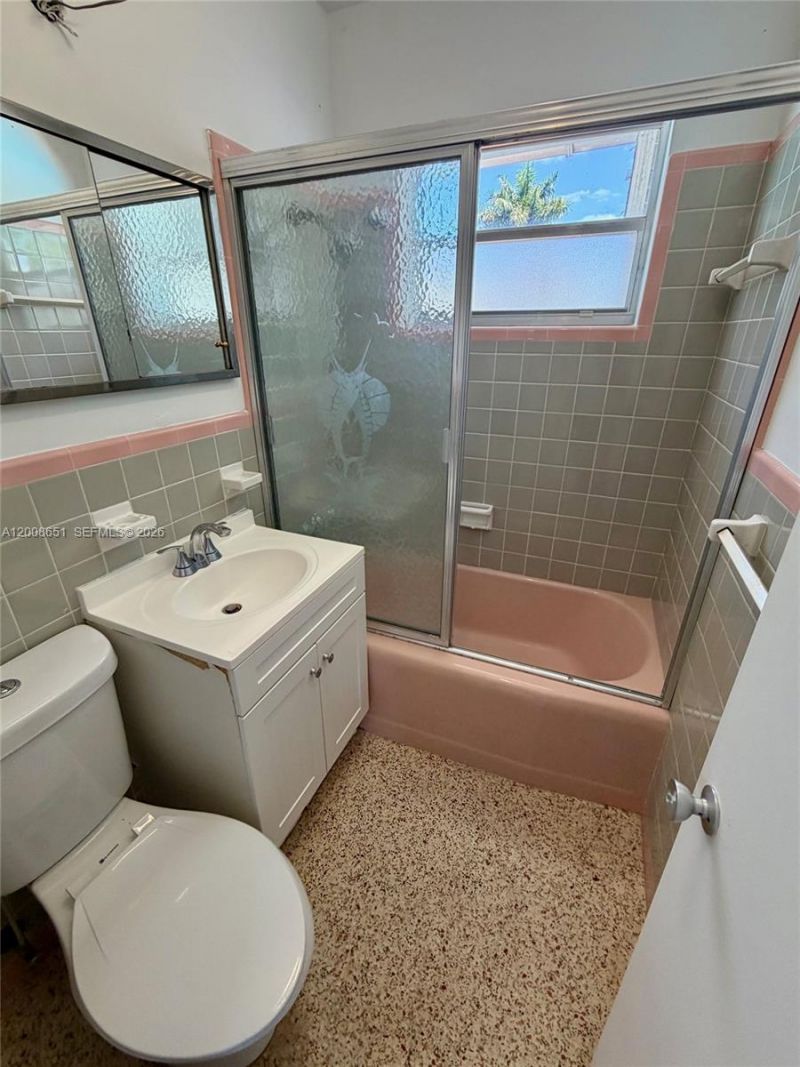 5373 W 10th Ct , Hialeah, FL 33012 Photo