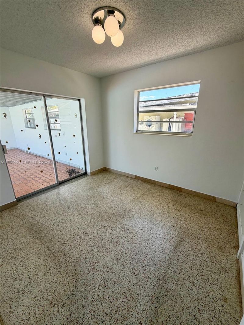 5373 W 10th Ct , Hialeah, FL 33012 Photo