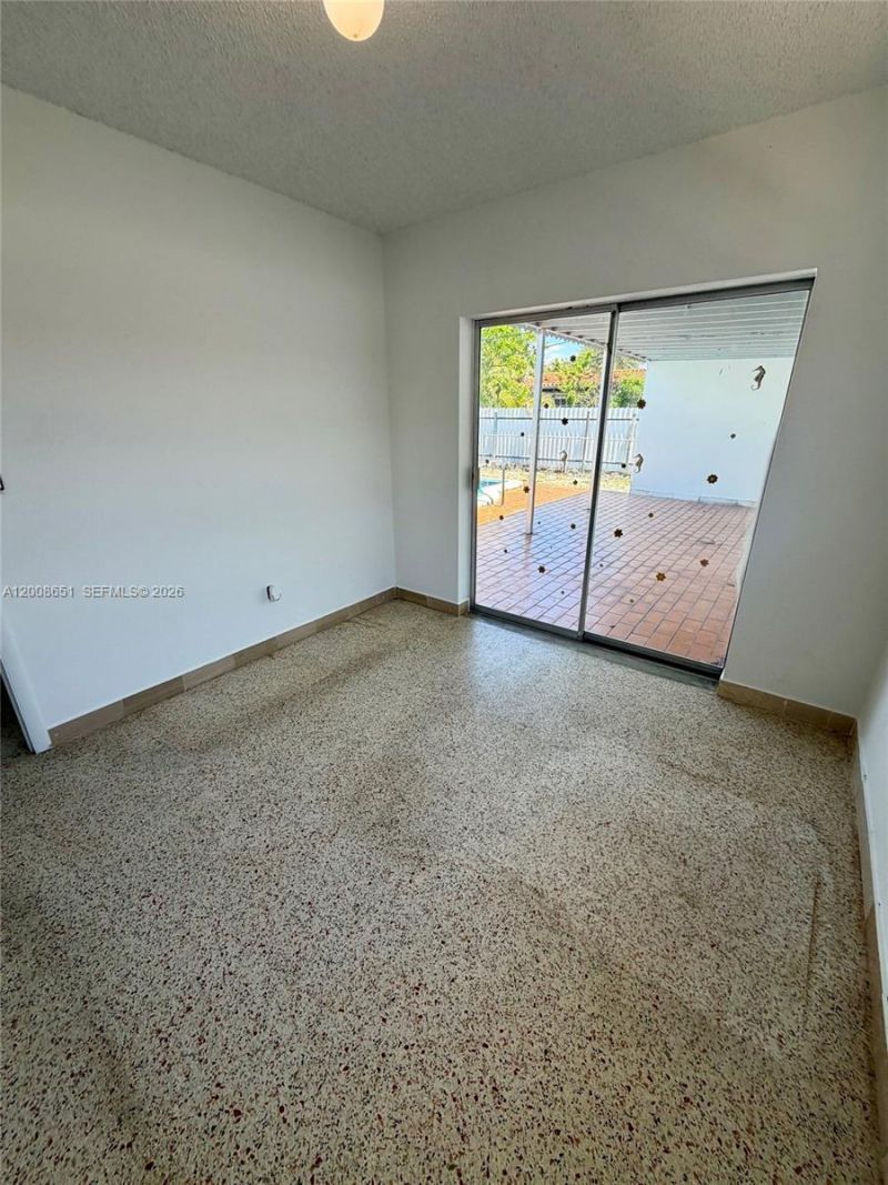 5373 W 10th Ct , Hialeah, FL 33012 Photo