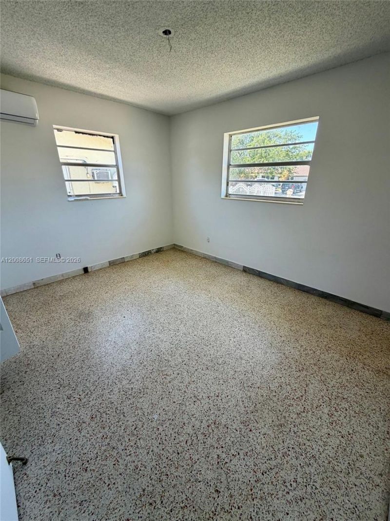 5373 W 10th Ct , Hialeah, FL 33012 Photo