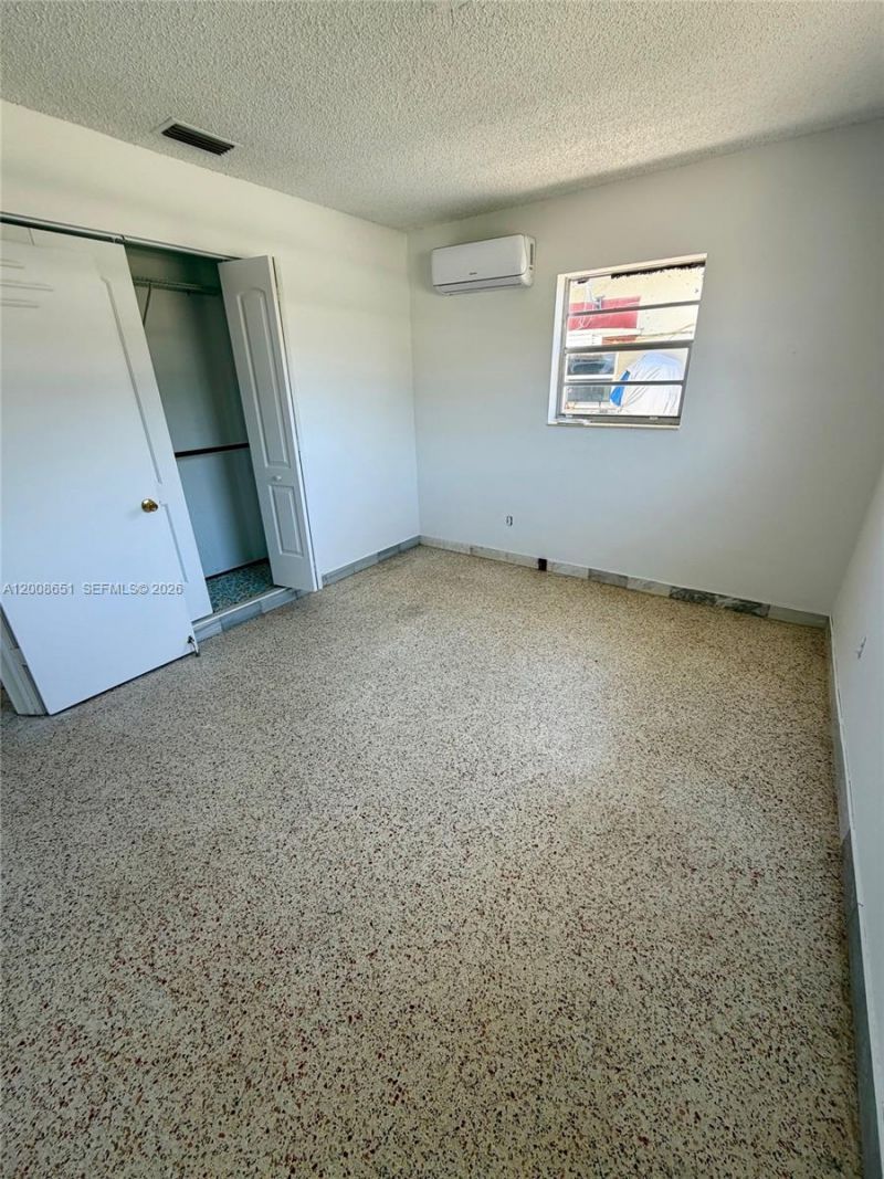 5373 W 10th Ct , Hialeah, FL 33012 Photo