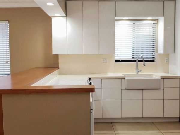 331 Lakeview Drive, Unit 206, Weston, FL 33326