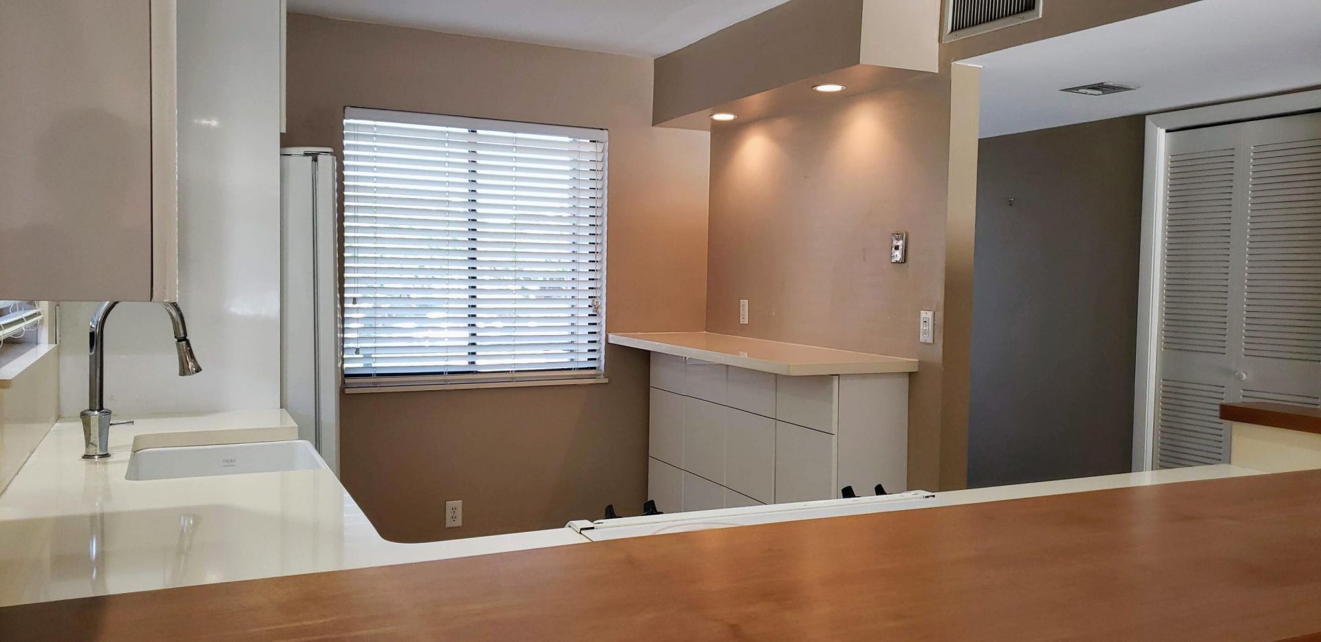 331 Lakeview Drive, Unit 206, Weston, FL 33326 Photo