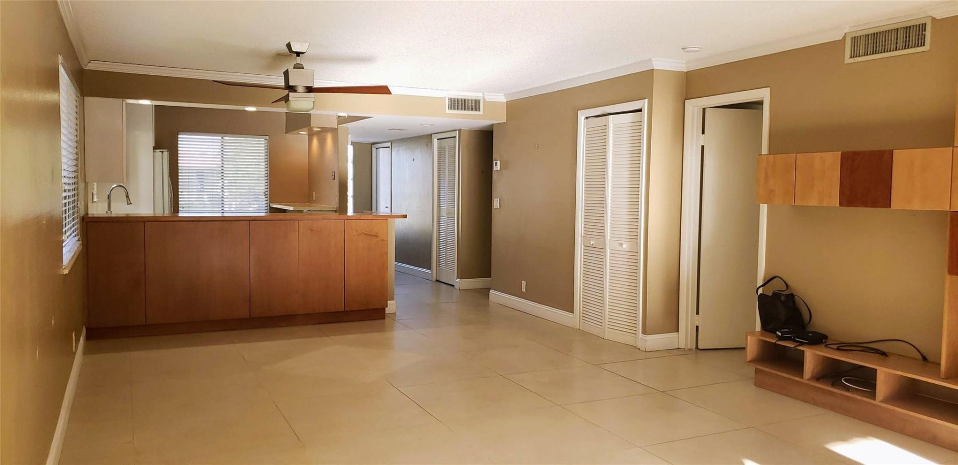 331 Lakeview Drive, Unit 206, Weston, FL 33326 Photo
