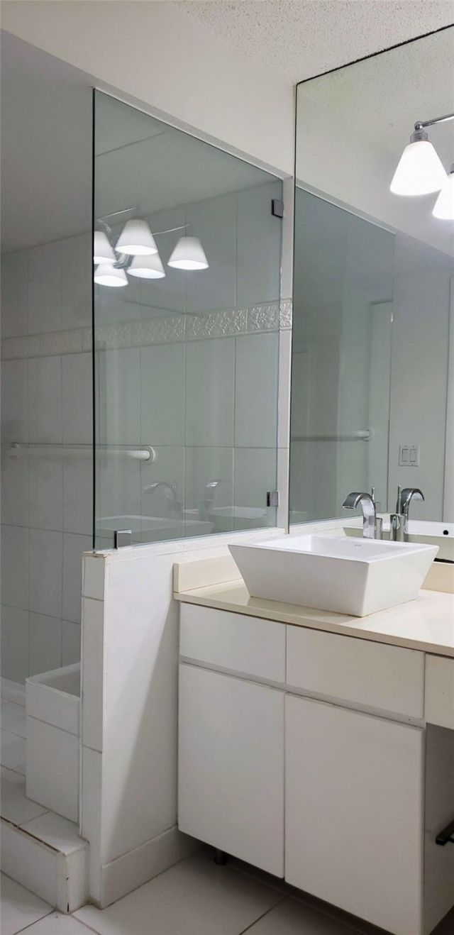 331 Lakeview Drive, Unit 206, Weston, FL 33326 Photo