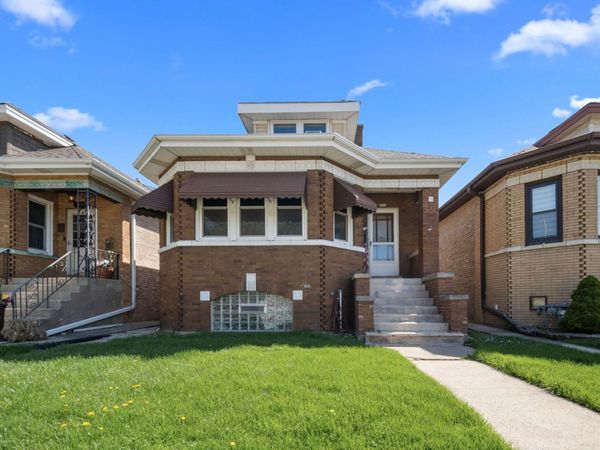 2945 N 77th Avenue, Elmwood Park, IL 60707