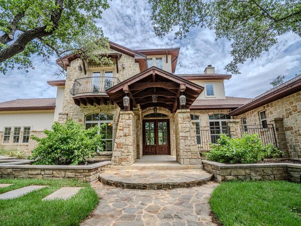23923 Tres Coronas DR, Spicewood, TX 78669