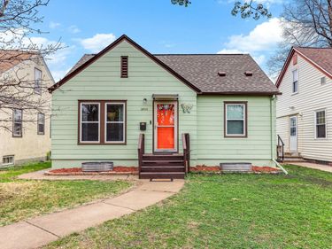 3845 Perry Avenue N, Robbinsdale, MN 55422