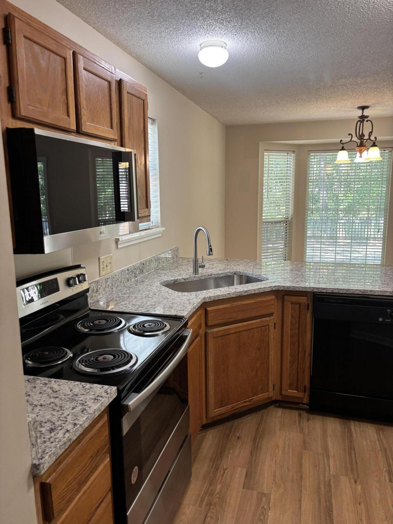 8498 William Moultrie Drive Photo 12