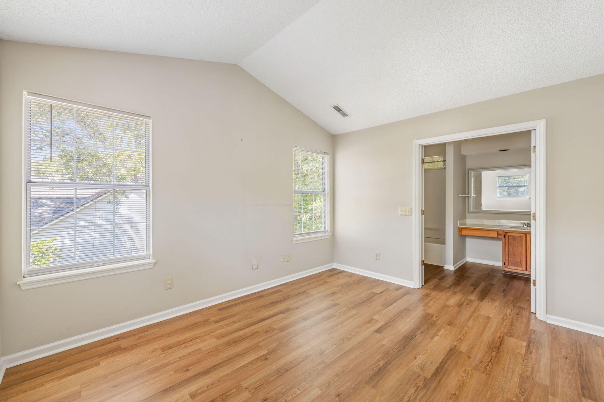 8498 William Moultrie Drive Photo 19