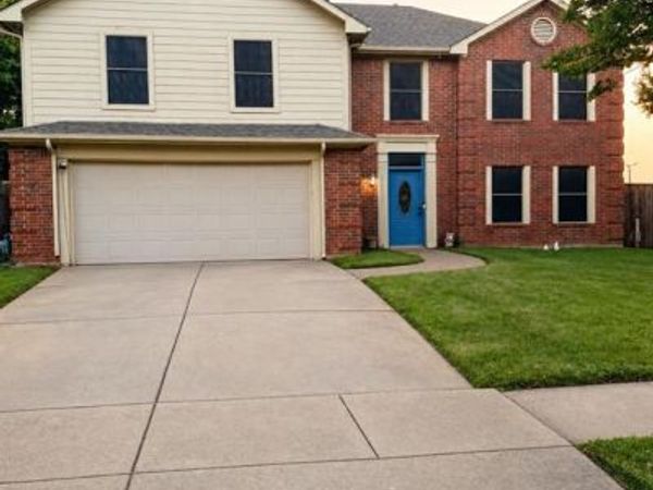 4301 Hudson Avenue , Grand Prairie, TX 75052