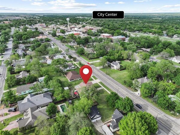 530 S Waco Street , Van Alstyne, TX 75495