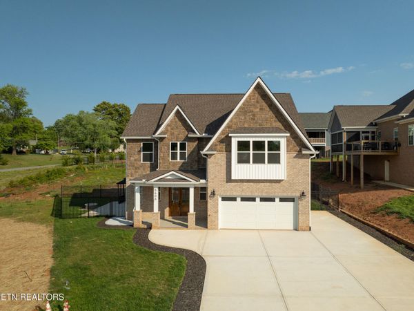 5606 Belle Maison Lane, Knoxville, TN 37920