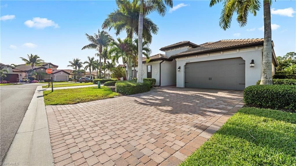 11195 St Roman Way, Bonita Springs, FL 34135 Photo