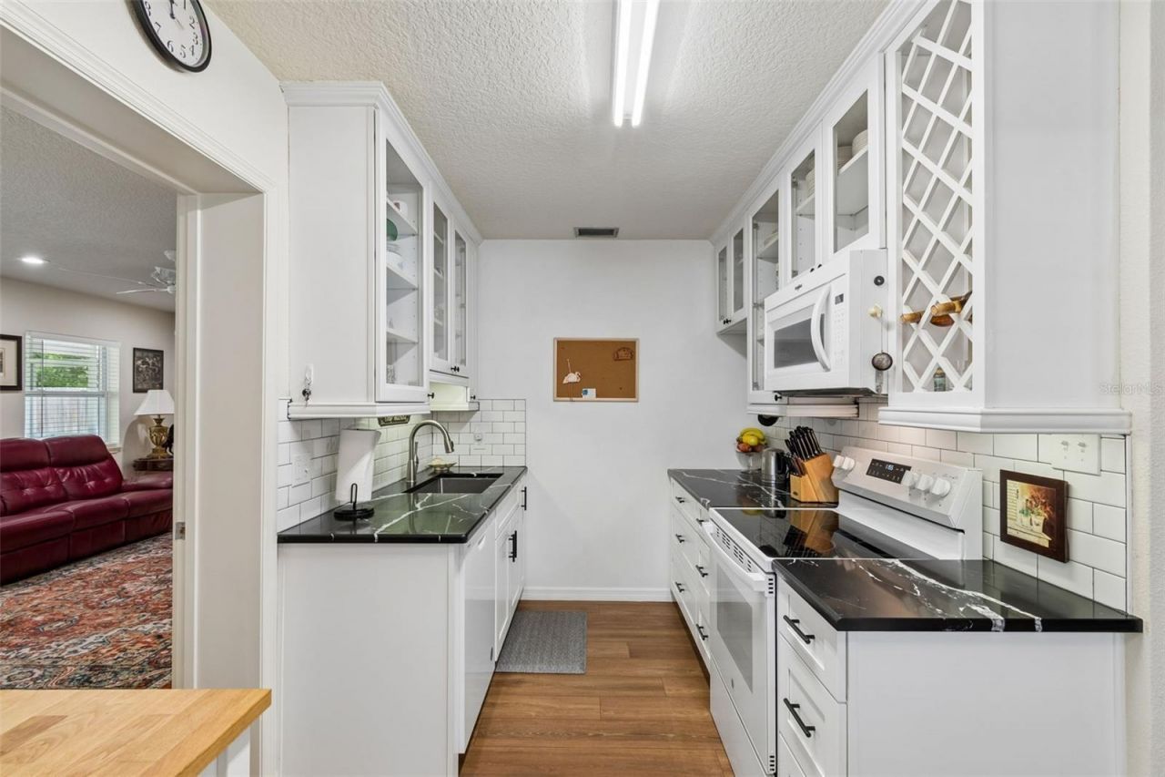 4727 W Anita Boulevard, Tampa, FL 33611 Photo