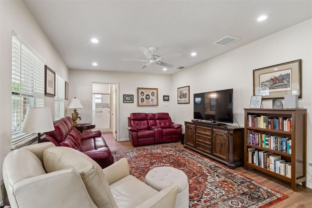 4727 W Anita Boulevard, Tampa, FL 33611 Photo