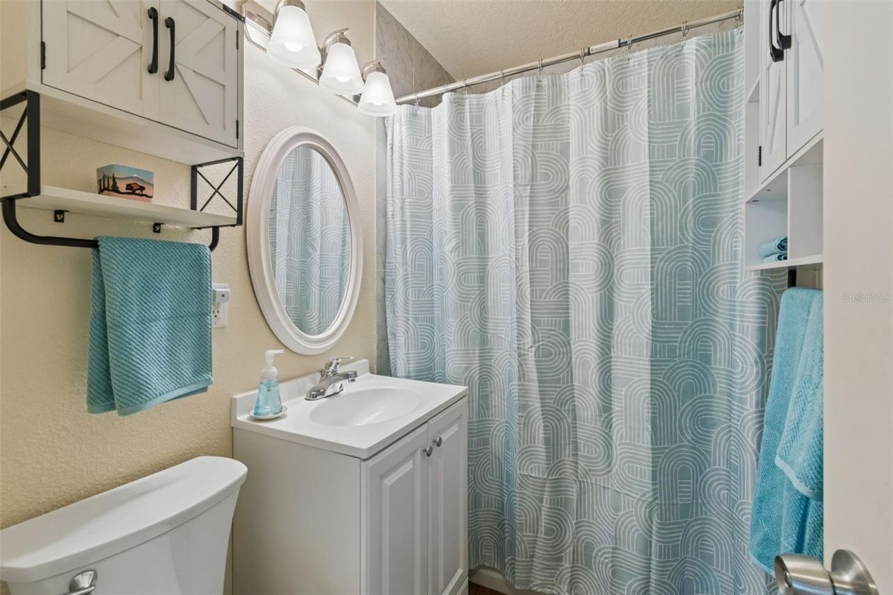 4727 W Anita Boulevard, Tampa, FL 33611 Photo