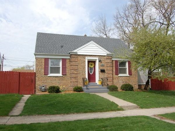 18008 Commercial Avenue , Lansing, IL 60438