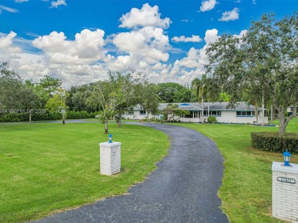 17421 SW 300th St , Homestead, FL 33030