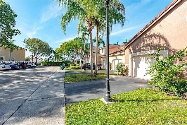3854 San Simeon Cir , Weston, FL 33331 Photo