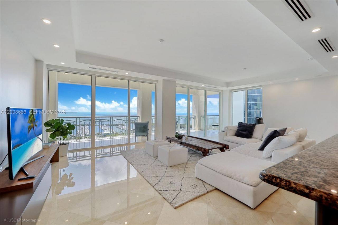 3400 SW 27th Ave, Unit 2202, Miami, FL 33133 Photo