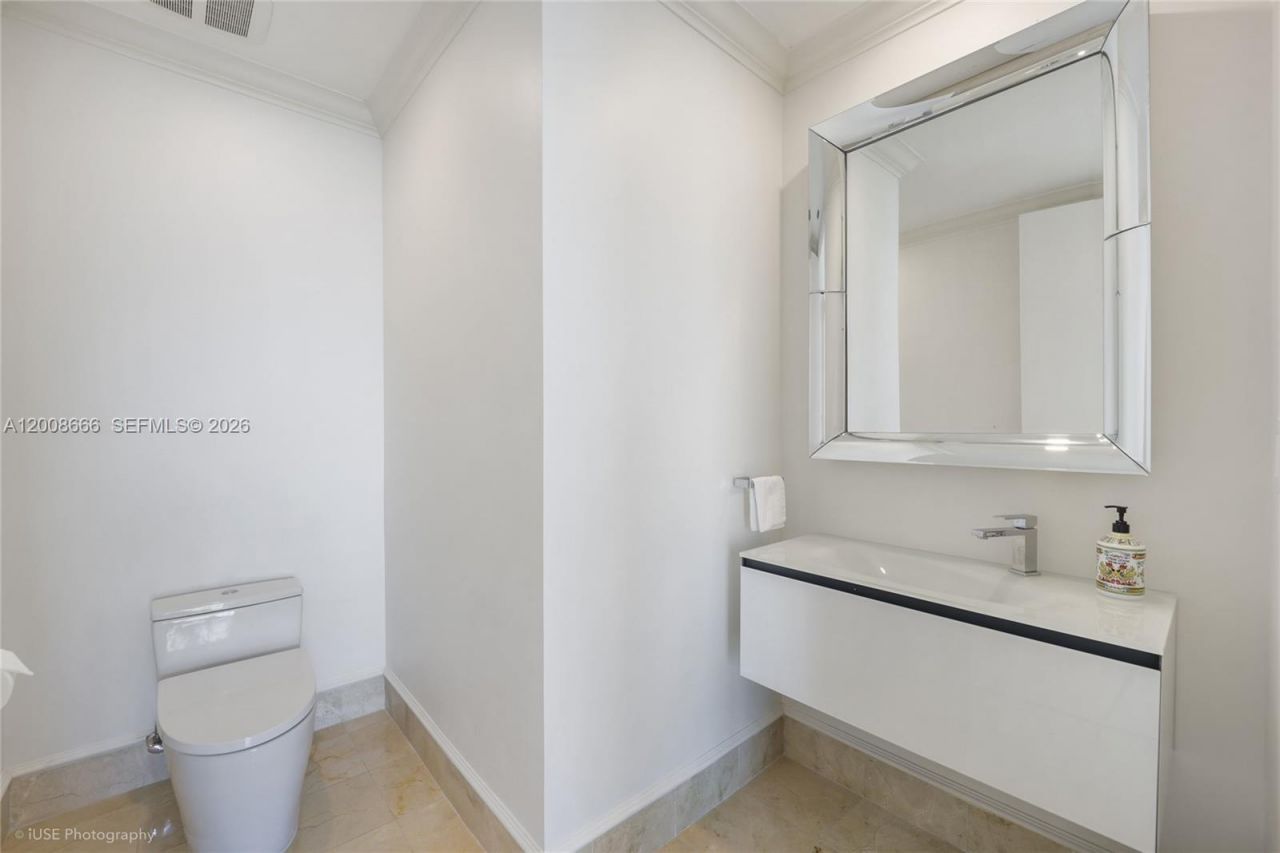 3400 SW 27th Ave, Unit 2202, Miami, FL 33133 Photo