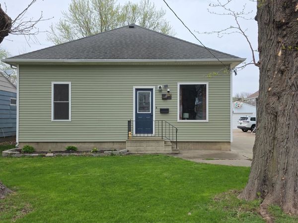 660 1st Street SE, Hartley, IA 51346