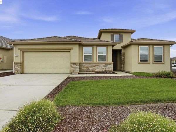 1798 St Croix Ct, Plumas Lake, CA 95961