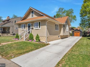 11 E COLLINGSWOOD AVENUE, HADDON TOWNSHIP, NJ 08107