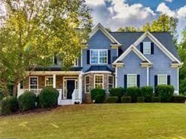 226 Prestwick Drive, Hoschton, GA 30548