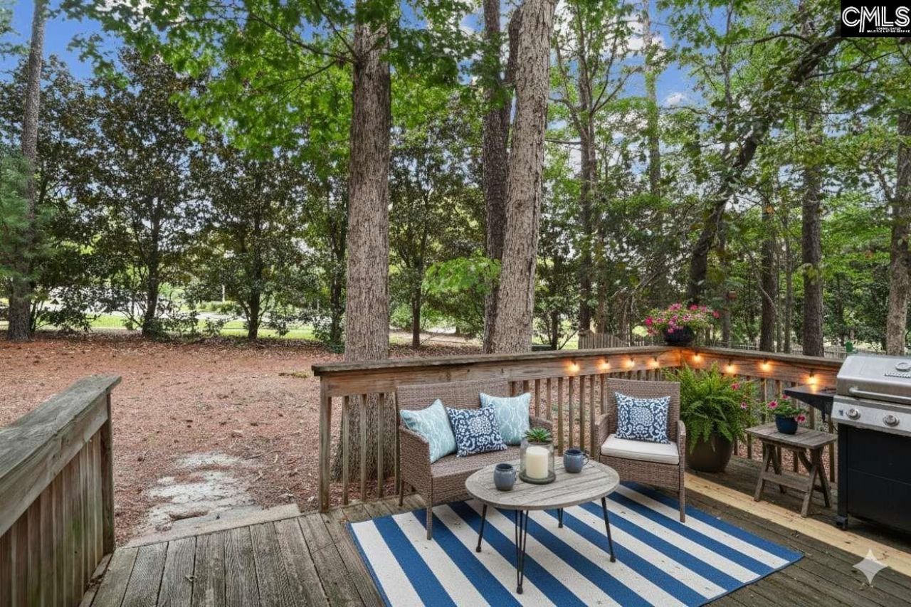 73 Upper Loop Way  Photo 5