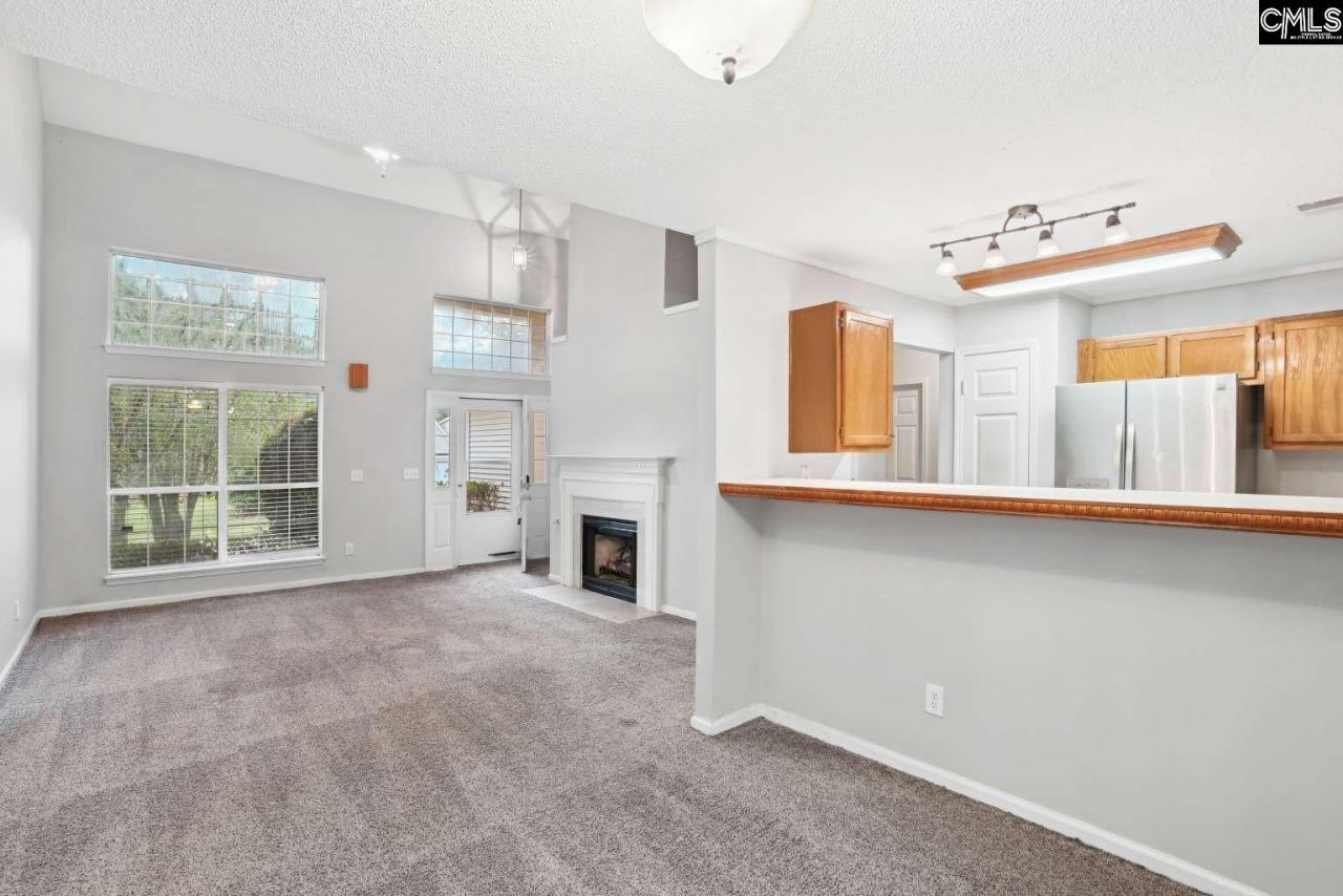 73 Upper Loop Way  Photo 6