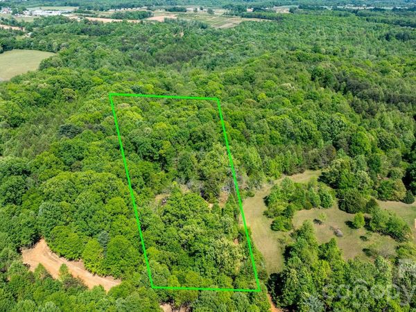 198 Long Leaf Pine Drive, Hiddenite, NC 28636